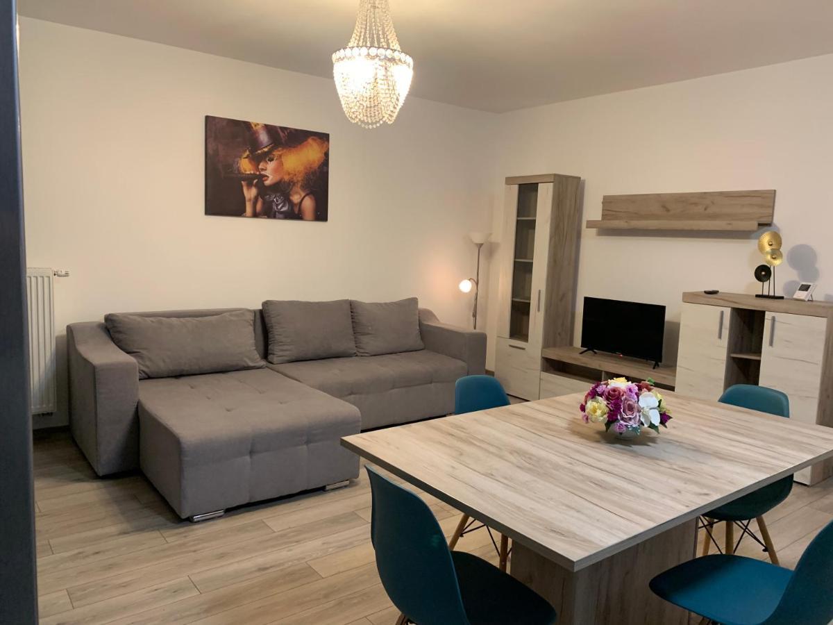 Apartament Sara Leilighet Târgu-Mureş Eksteriør bilde